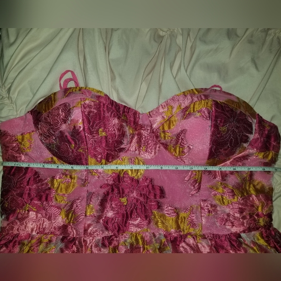 Showpo Brailey Floral Bustier Dress New With Tags - Picture 8 of 9